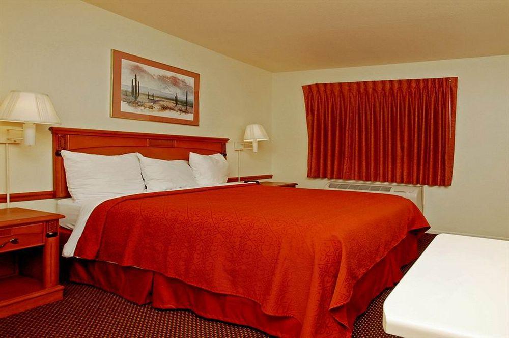 Quality Inn And Suites Mesa Kültér fotó
